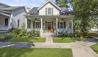2 Tomlow Trce, Beaufort, SC 29906