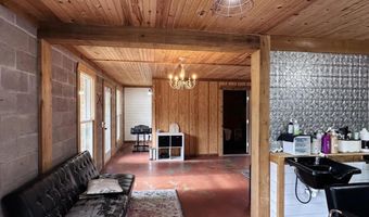 300 Jefferson St, Anderson, MO 64831