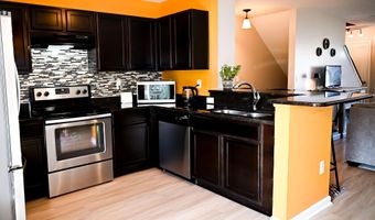 8289 Bruntsfield Rd, Columbus, OH 43235