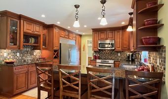 18 Ohandley Dr, Amenia, NY 12501