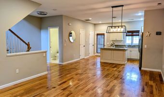 15 Old Oak Dr 15, Brookfield, CT 06804