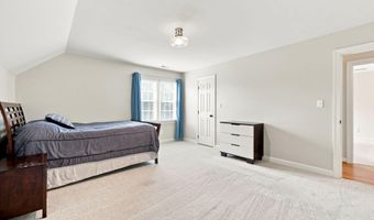 4008 W Lake Rd, Apex, NC 27539