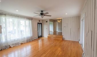 75 Gladstone St, Cranston, RI 02920