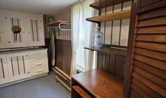 103 4th St, Bangor, ME 04401