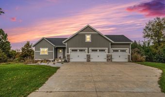 8423 76th St SE, Alto, MI 49302