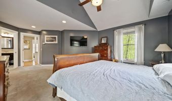 32 Wellesley Dr, Bedford, NH 03110