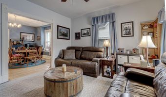 1208 N SUPERIOR St, Appleton, WI 54911