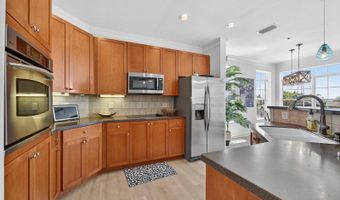 6428 Sunset Bay Cir, Apollo Beach, FL 33572