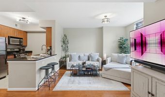 1021 N GARFIELD St 323, Arlington, VA 22201