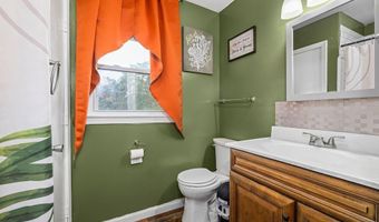 135 Brown St, Appomattox, VA 24522