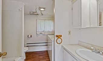 32 Murray St, Augusta, ME 04330