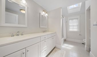 19 Sea Gull Dr, Avalon, NJ 08202