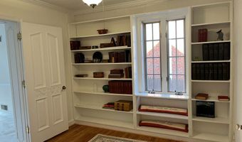 8904 GRANT St, Bethesda, MD 20817