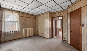 108 W 2ND St, Alburtis, PA 18011