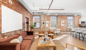 901 KING St 202, Alexandria, VA 22314