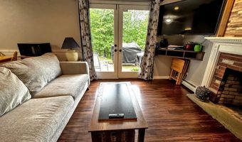 131 Pine Cir, Bennington, VT 05201