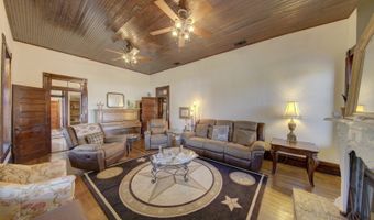 405 W Avenue E, Alpine, TX 79830