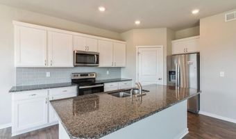 2725 NW 41st St, Ankeny, IA 50023