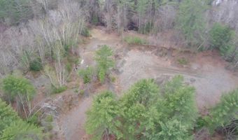 7 Howard Siding Ln, Abbot, ME 04406