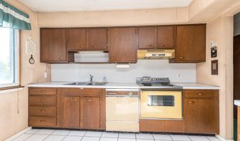 1221 BYFIELD St, Allentown, PA 18103
