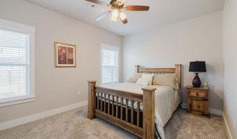 7424 Northwood Dr, Benton, AR 72019