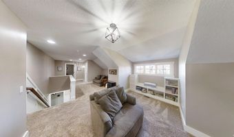 5962 Deer Hollow Rd, Auburn, IN 46706