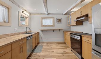3 York St, Augusta, ME 04330