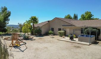 40487 Rock Mountain Dr, Fallbrook, CA 92028