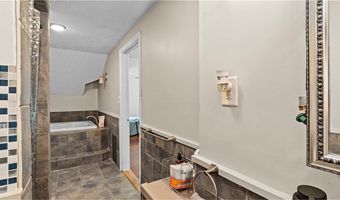 608 Black Plain Rd, North Smithfield, RI 02896