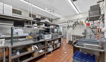 8713 Gravois Rd, Affton, MO 63123