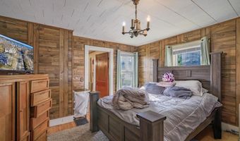 195 Main St, Belfast, ME 04915
