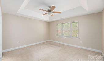 8 Kaylor Dr, Arden, NC 28704