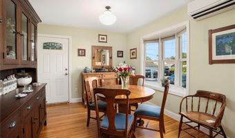 3 Harold St, Newport, RI 02840
