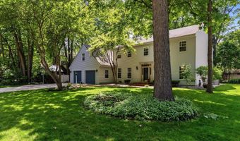 1837 S LEE St, Appleton, WI 54915