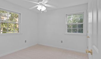 8223 TREEBROOKE Ln, Alexandria, VA 22308