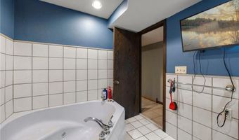 101 Hidden Meadow Ct, Apple Valley, MN 55124