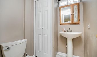 27 Southview Ter S, Middletown, NJ 07748