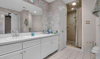 42 Crest Dr, Basking Ridge, NJ 07920