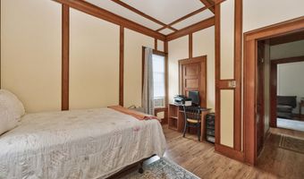 899 E Shore Dr, Adirondack, NY 12808