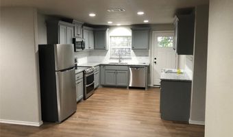 709 W Live Oak St, Alvord, TX 76225