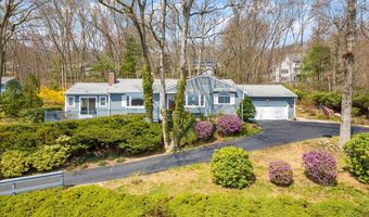 16 Heritage Rd, East Lyme, CT 06333