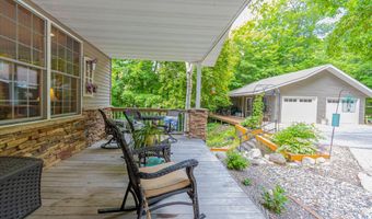 1728 Golden Dr SW, Alexandria, MN 56308