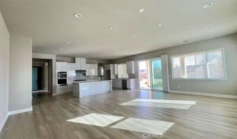 12925 Davona Dale Rd, Apple Valley, CA 92308