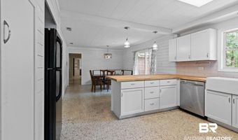 384 Old Bratt Rd, Atmore, AL 36502