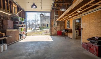 105 Couch St, Alton, MO 65606