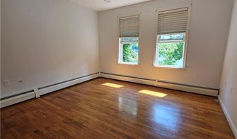 2 Chapel Ln, Lincoln, RI 02865
