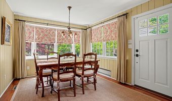 10 Snug Harbor Dr, Danbury, CT 06811