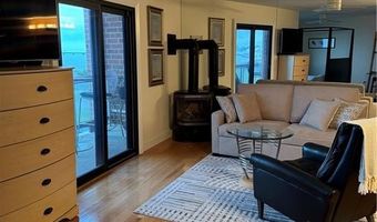 1209 Capella St, Newport, RI 02840