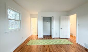 8 Burmont Ct, Utica, NY 13502