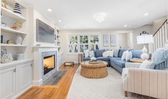 129 RUGGLES Ave, Newport, RI 02840